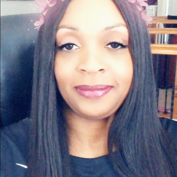 Meet your Posher, D’Em - Picture 3 of 3